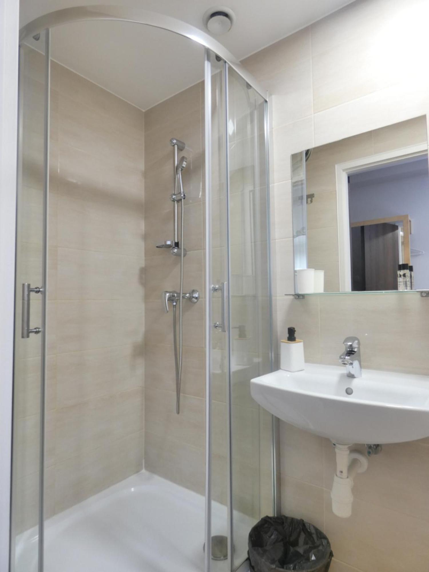 Astral Aparthotel Raszyn Kültér fotó