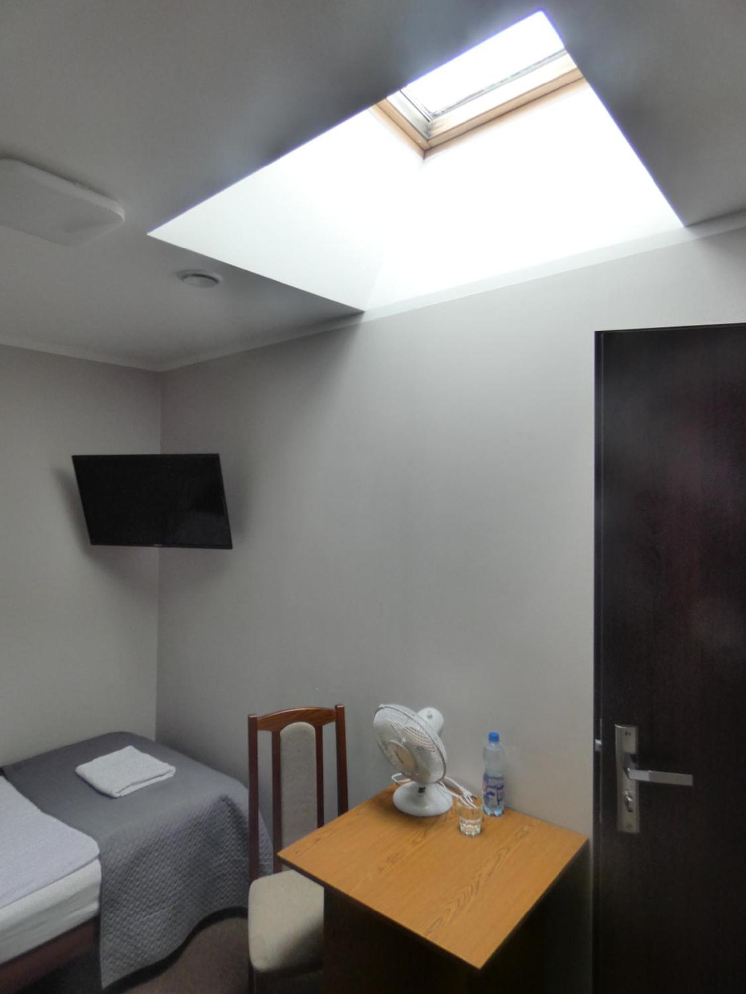 Astral Aparthotel Raszyn Kültér fotó