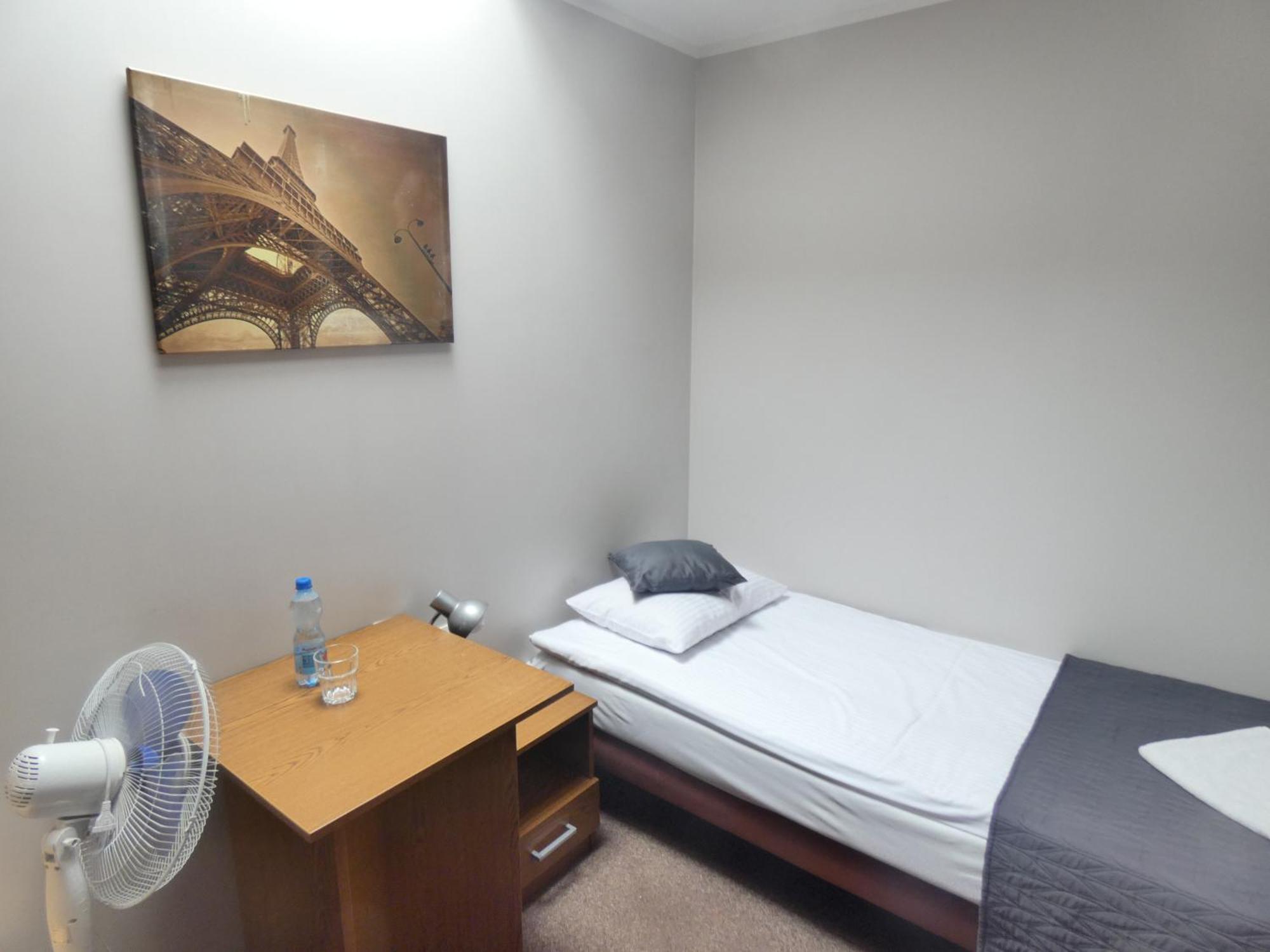 Astral Aparthotel Raszyn Kültér fotó