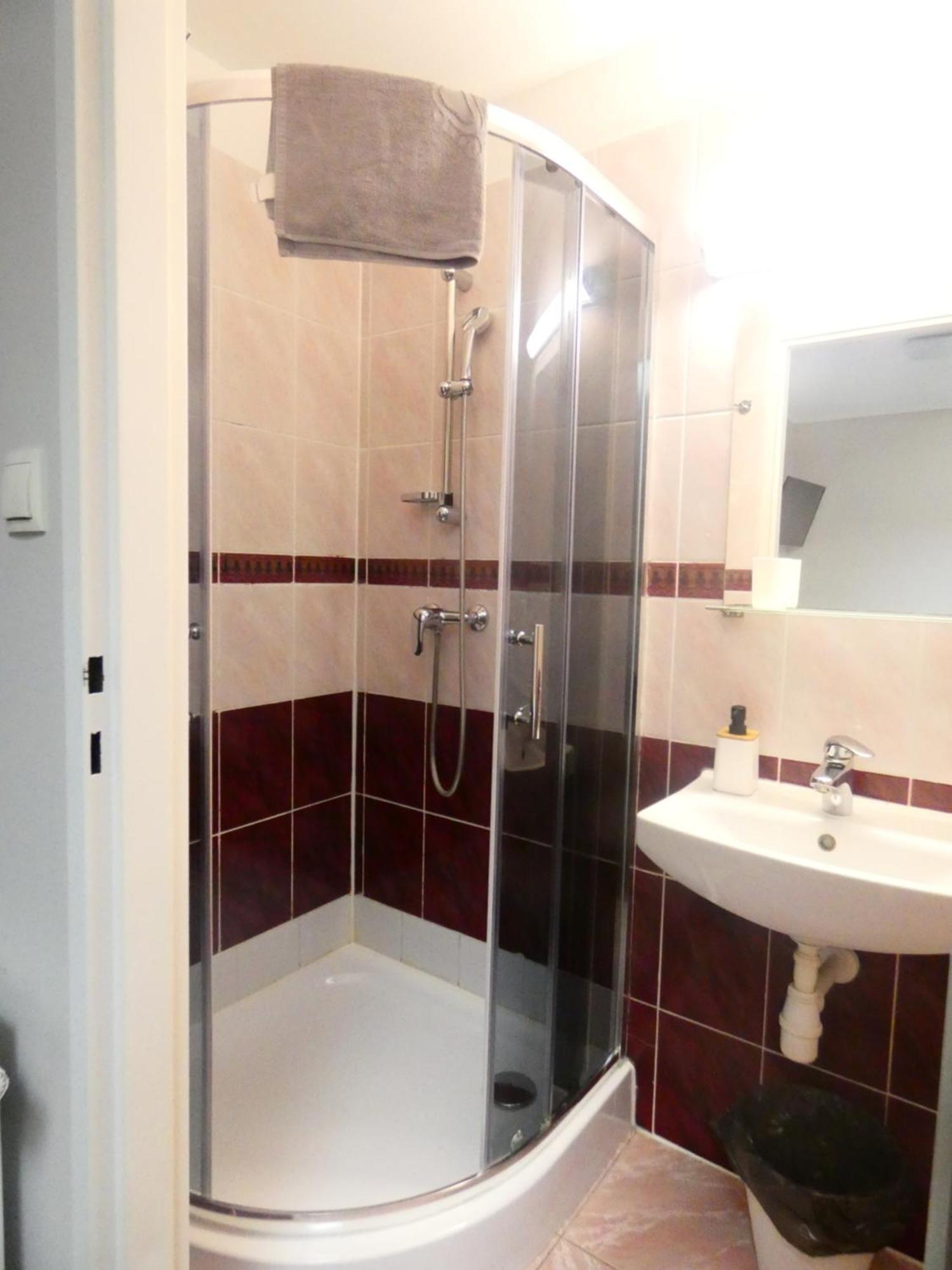 Astral Aparthotel Raszyn Kültér fotó